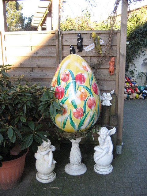 Ei mit Tulpen
