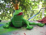 Kleiner Frosch mit Bl�ten