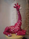Giraffe mit Margeriten, Silberkontur, Glimmer und Strass